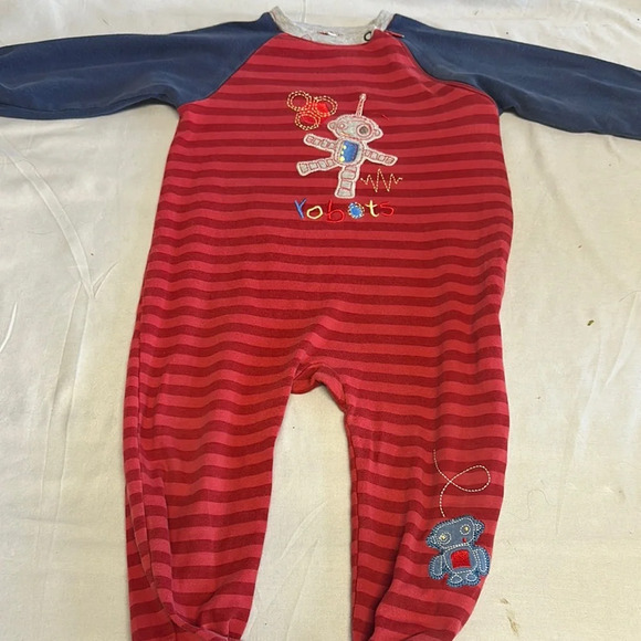 Pekkle Red and Blue robot onesie sleeper with side zipper - Picture 2 of 4